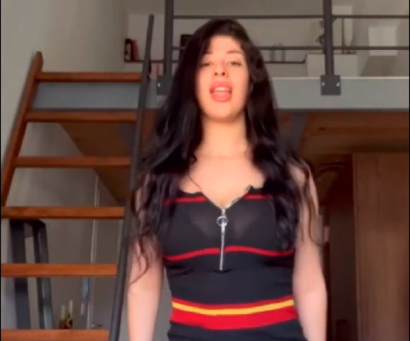 مصرية ترقص بززها نااار