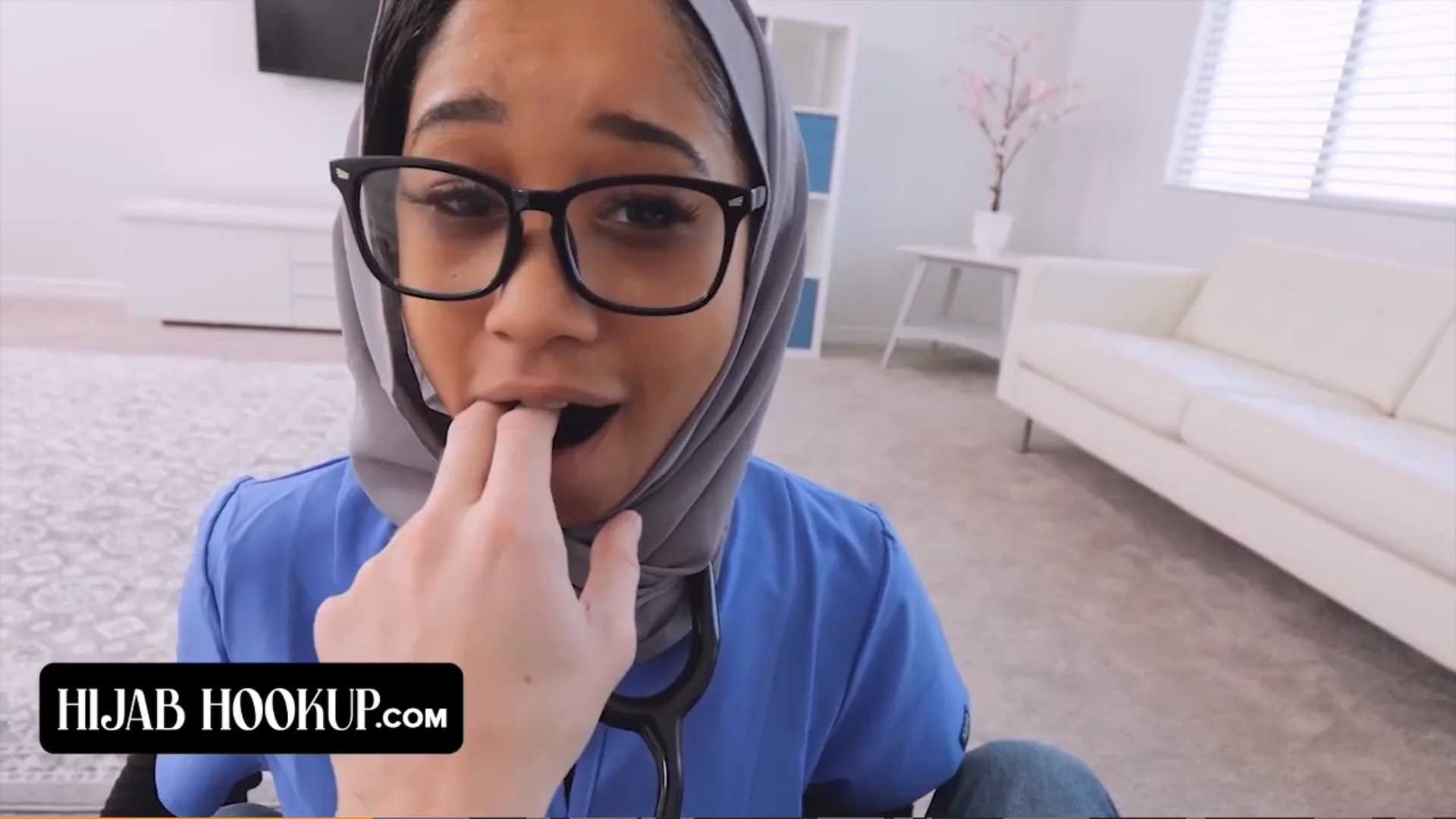 ممرضة محجبة تتناك في المستشفى