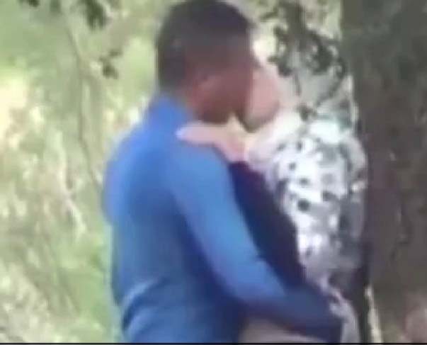 سكس جزائري في الغابة