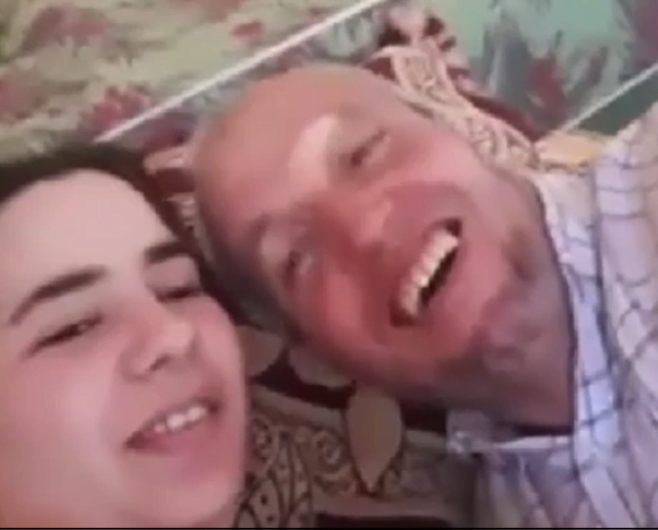 قحبة امازيغية من المغرب وابوها