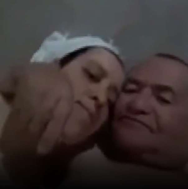 حاج مصري ديوثي وزوجته