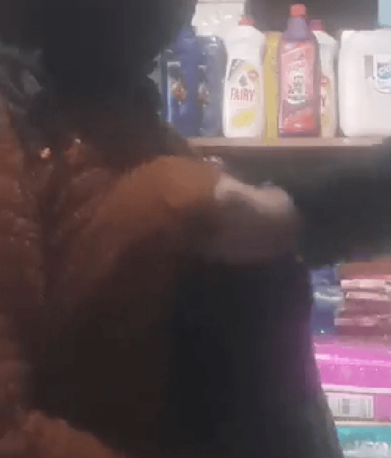 سكس مصري البقال مع امي